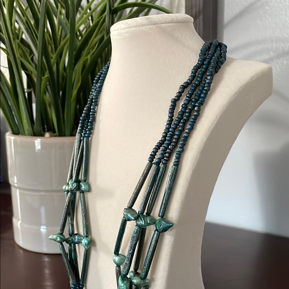 Stunning Blue and Teal Beaded Necklace - Picture 3 of 4